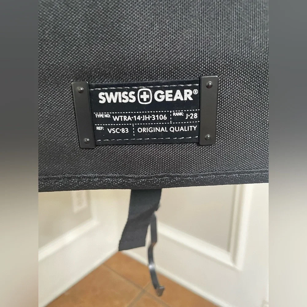 SWISSGEAR Getaway 22